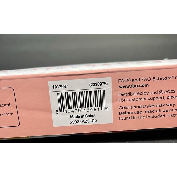 FAO Schwarz Medieval Princesses Wooden Castle Building Blocks Set 75-piece - Picture 3 of 5